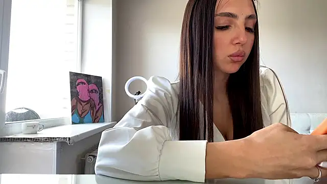 Snapshot of AlvinaMair chatting on 4, 5, 2026 AlvinaMair online show from 4, 5, 2026
