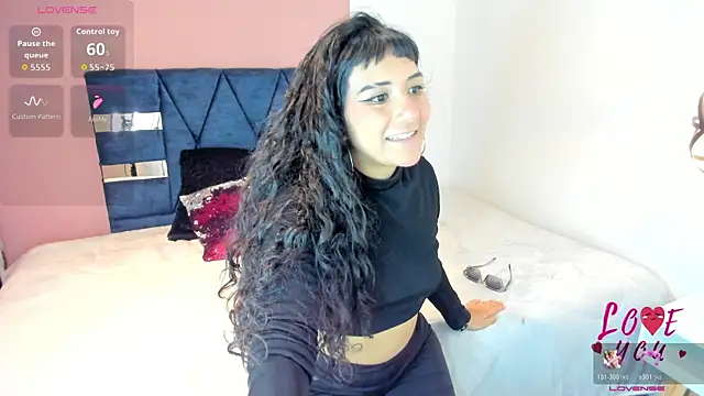 Snapshot of Hanna_Clark__ chatting on 3, 7, 2026 Hanna Clark online show from 3, 7, 2026