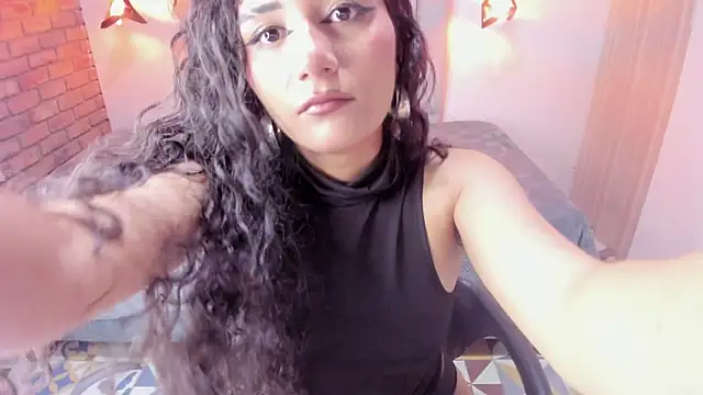Hanna Clark   online show from 16, 4, 2026