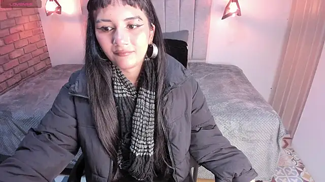 Hanna Clark   online show from 9, 5, 2026