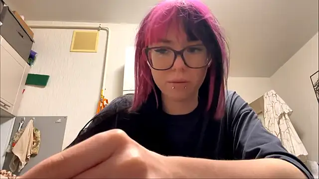 Snapshot of WifeAileen chatting on 25, 5, 2026 WifeAileen online show from 25, 5, 2026
