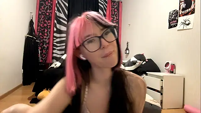 Snapshot of WifeAileen chatting on 11, 5, 2026 WifeAileen online show from 11, 5, 2026