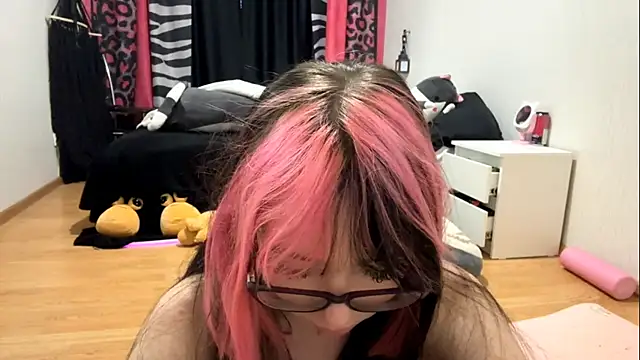 Snapshot of WifeAileen chatting on 11, 5, 2026 WifeAileen online show from 11, 5, 2026