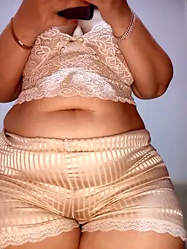 Sexy yassimna online show from 10, 5, 2026