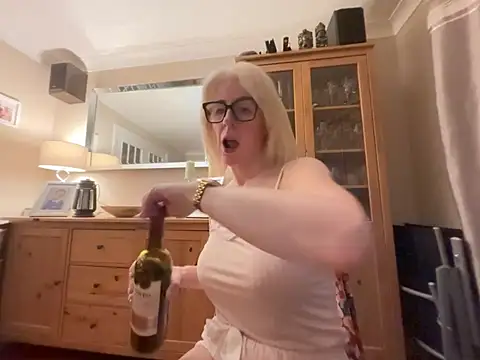 Laylaskyexx online show from 4, 6, 2026