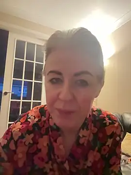 Snapshot of Laylaskyexx chatting on 9, 4, 2026 Laylaskyexx online show from 9, 4, 2026