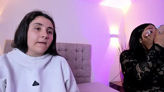 Elisa n Emma online show from 21, 5, 2026