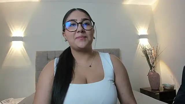 Elisa n Emma online show from 12, 5, 2026