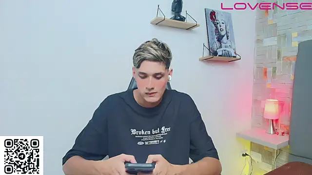 flaquito    online show from 12, 5, 2026