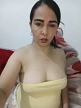 Snapshot of Emily_Divi69 chatting on 18, 5, 2026 Emily Divi69 online show from 18, 5, 2026