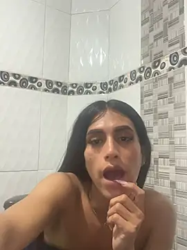 Snapshot of luna_duque chatting on 24, 5, 2026 luna duque online show from 24, 5, 2026