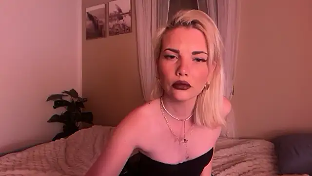 Foxy  Bite online show from 3, 4, 2026