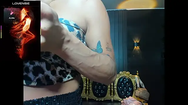 Snapshot of Sharlotte_Jones chatting on 7, 5, 2026 Sharlotte Jones online show from 7, 5, 2026