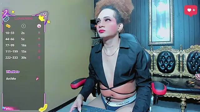 Snapshot of Sharlotte_Jones chatting on 1, 5, 2026 Sharlotte Jones online show from 1, 5, 2026