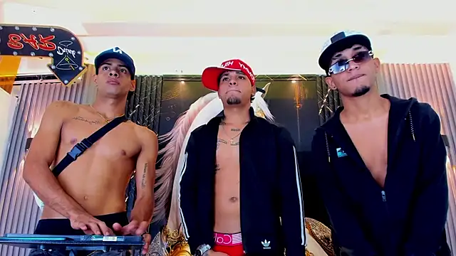 Snapshot of the_knights_of_the_night_ chatting on 2, 4, 2026 the knights of the night online show from 2, 4, 2026