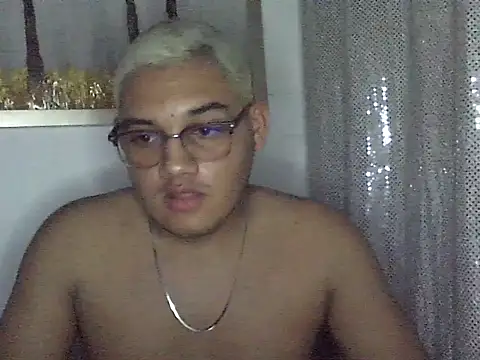 boyhot07 online show from 2, 4, 2026