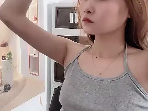 Snapshot of ___Nami___ chatting on 11, 5, 2026 Nami online show from 11, 5, 2026