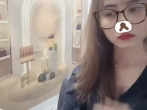 Snapshot of ___Nami___ chatting on 25, 5, 2026 Nami online show from 25, 5, 2026