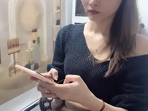 Snapshot of ___Nami___ chatting on 17, 4, 2026 Nami online show from 17, 4, 2026