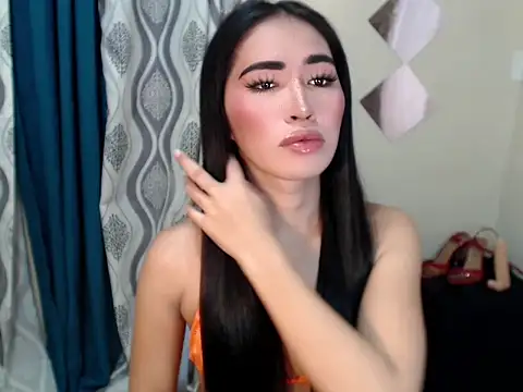 Snapshot of urasiankylie chatting on 25, 5, 2026 urasiankylie online show from 25, 5, 2026
