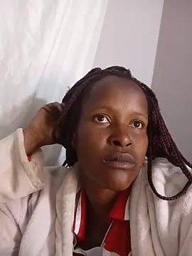 Snapshot of SexySlender_98 chatting on 5, 7, 2026 SexySlender 98 online show from 5, 7, 2026