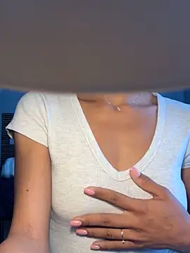 latinacaro- online show from 10, 5, 2026