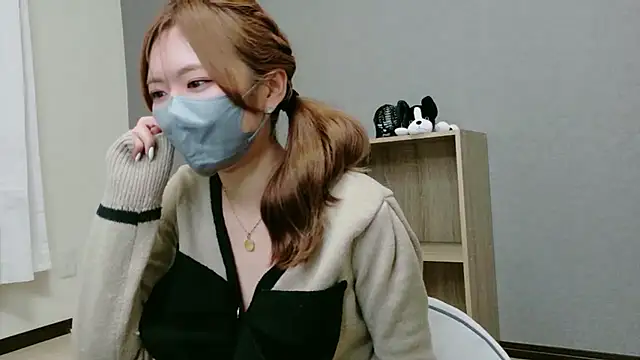 Snapshot of YUA_0425 chatting on 28, 4, 2026 YUA 0425 online show from 28, 4, 2026