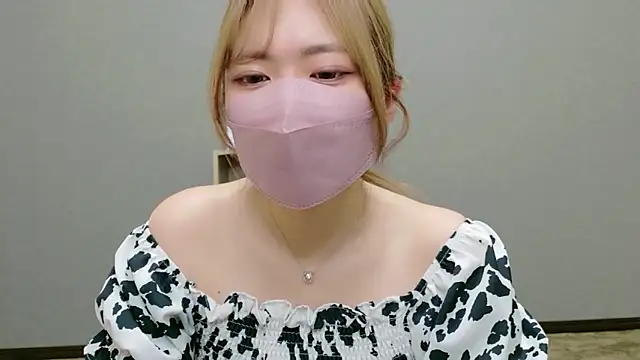 Snapshot of YUA_0425 chatting on 24, 6, 2026 YUA 0425 online show from 24, 6, 2026