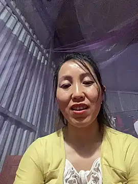 Snapshot of Huonglyna chatting on 18, 4, 2026 Huonglyna online show from 18, 4, 2026