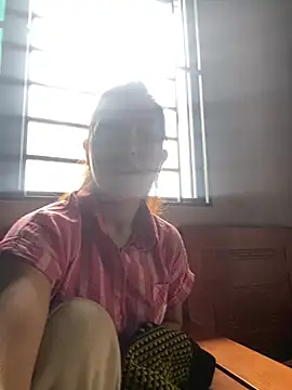 Snapshot of Huonglyna chatting on 12, 5, 2026 Huonglyna online show from 12, 5, 2026