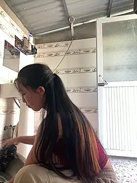 Snapshot of Huonglyna chatting on 6, 4, 2026 Huonglyna online show from 6, 4, 2026
