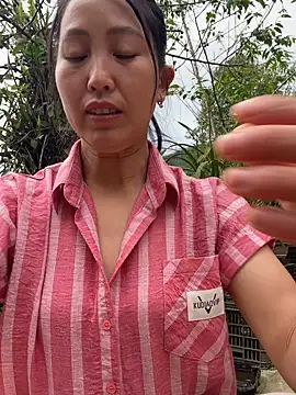 Snapshot of Huonglyna chatting on 5, 5, 2026 Huonglyna online show from 5, 5, 2026