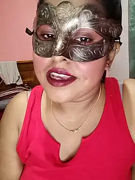 Snapshot of Maskedcurves chatting on 8, 5, 2026 Maskedcurves online show from 8, 5, 2026