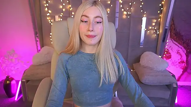 MelaniiePlay online show from 18, 5, 2026