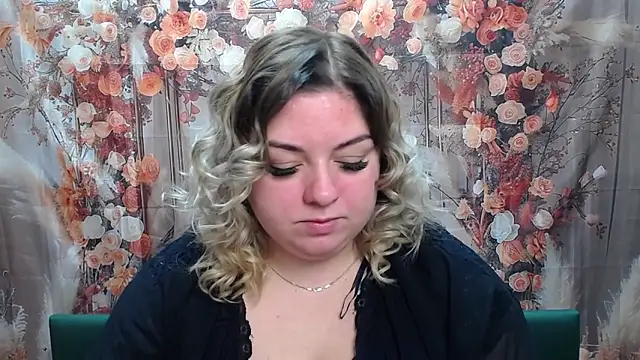Snapshot of AdelinaMaster chatting on 14, 4, 2026 AdelinaMaster online show from 14, 4, 2026