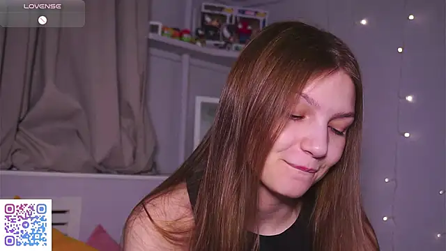 Snapshot of OpsieBoobsie chatting on 5, 4, 2026 OpsieBoobsie online show from 5, 4, 2026