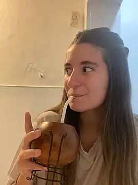 Malvitaxx online show from 4, 4, 2026