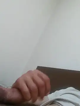 Snapshot of zbardi27 chatting on 10, 5, 2026 zbardi27 online show from 10, 5, 2026