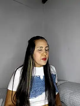 Snapshot of Paulina_06 chatting on 6, 6, 2026 Paulina 06 online show from 6, 6, 2026