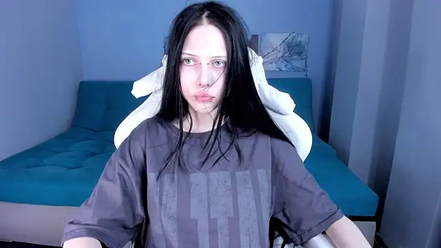 Snapshot of SugarBunny18 chatting on 1, 7, 2026 SugarBunny18 online show from 1, 7, 2026