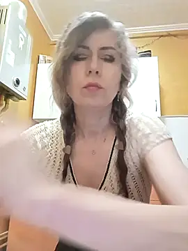 Snapshot of TaynaSecret chatting on 13, 5, 2026 TaynaSecret online show from 13, 5, 2026