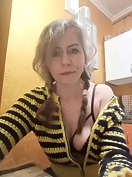 Snapshot of TaynaSecret chatting on 6, 4, 2026 TaynaSecret online show from 6, 4, 2026