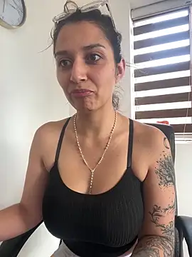 Isabella varella- online show from 28, 4, 2026