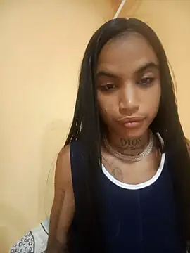 La ReynaZendeya online show from 2, 4, 2026