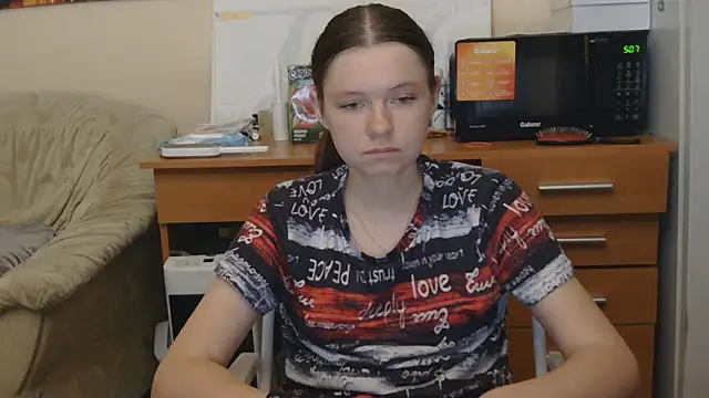 JessicaHolland1 online show from 13, 7, 2026
