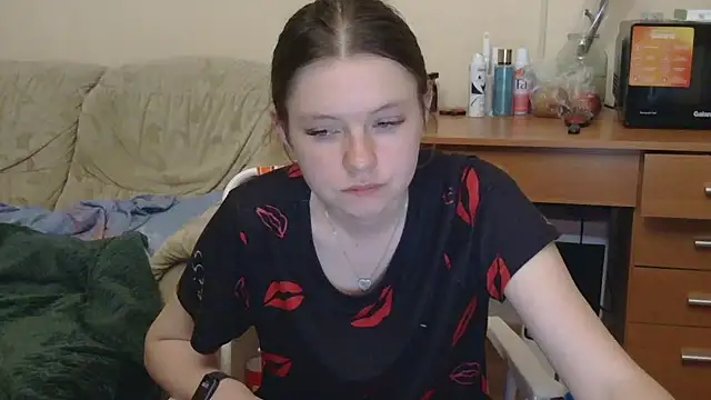 Snapshot of JessicaHolland1 chatting on 19, 5, 2026 JessicaHolland1 online show from 19, 5, 2026