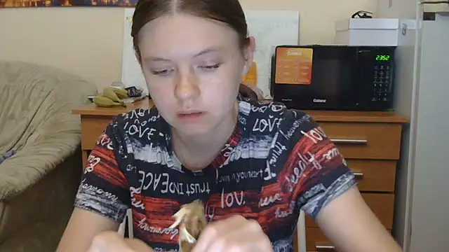 JessicaHolland1 online show from 20, 7, 2026