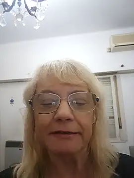 MatureElegantWidow online show from 11, 5, 2026