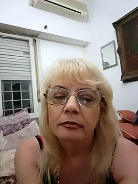 MatureElegantWidow online show from 5, 4, 2026