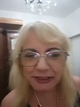 MatureElegantWidow online show from 15, 5, 2026
